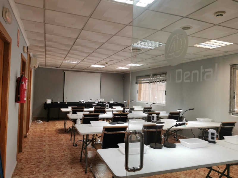 SALA DE FORMACIÓN ARNAU DENTAL